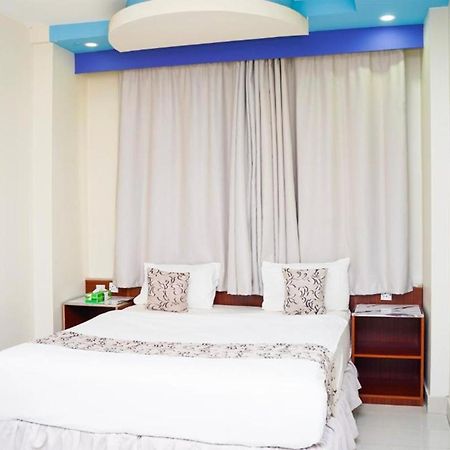Al Bayrahaa Hotel Apartments Seeb ภายนอก รูปภาพ