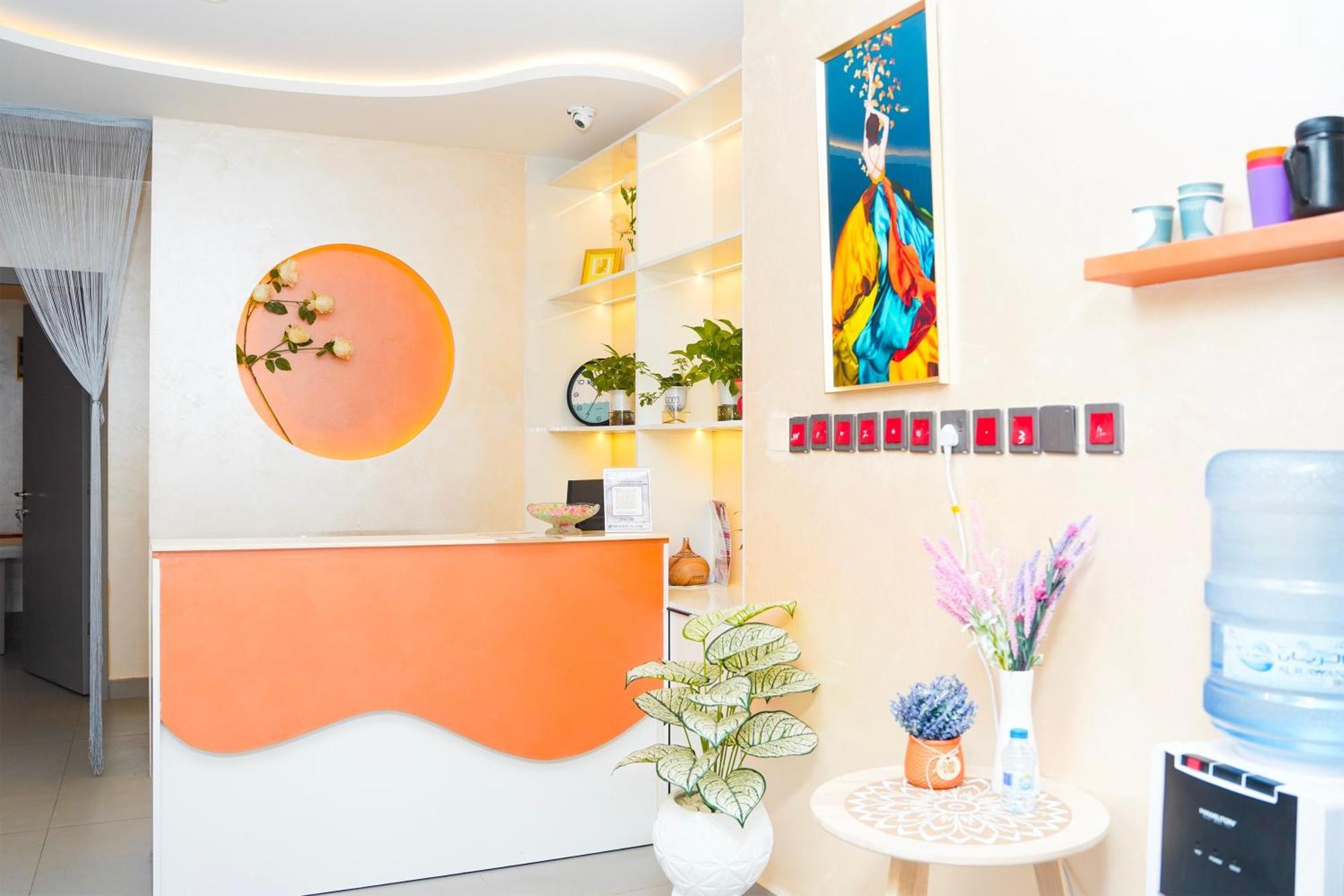 Al Bayrahaa Hotel Apartments Seeb ภายนอก รูปภาพ