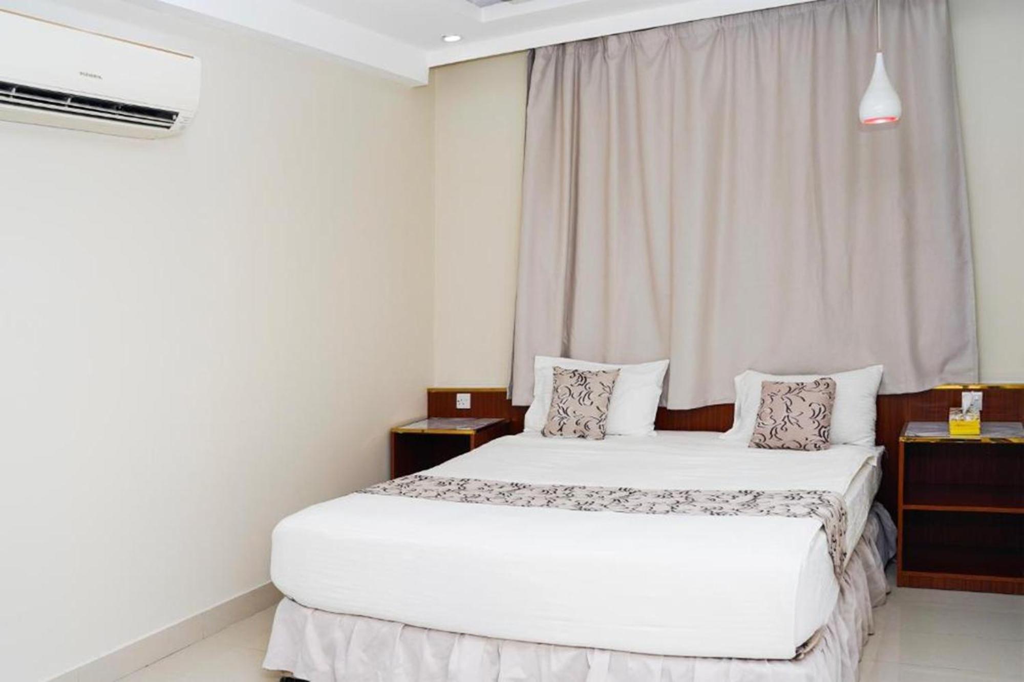Al Bayrahaa Hotel Apartments Seeb ภายนอก รูปภาพ