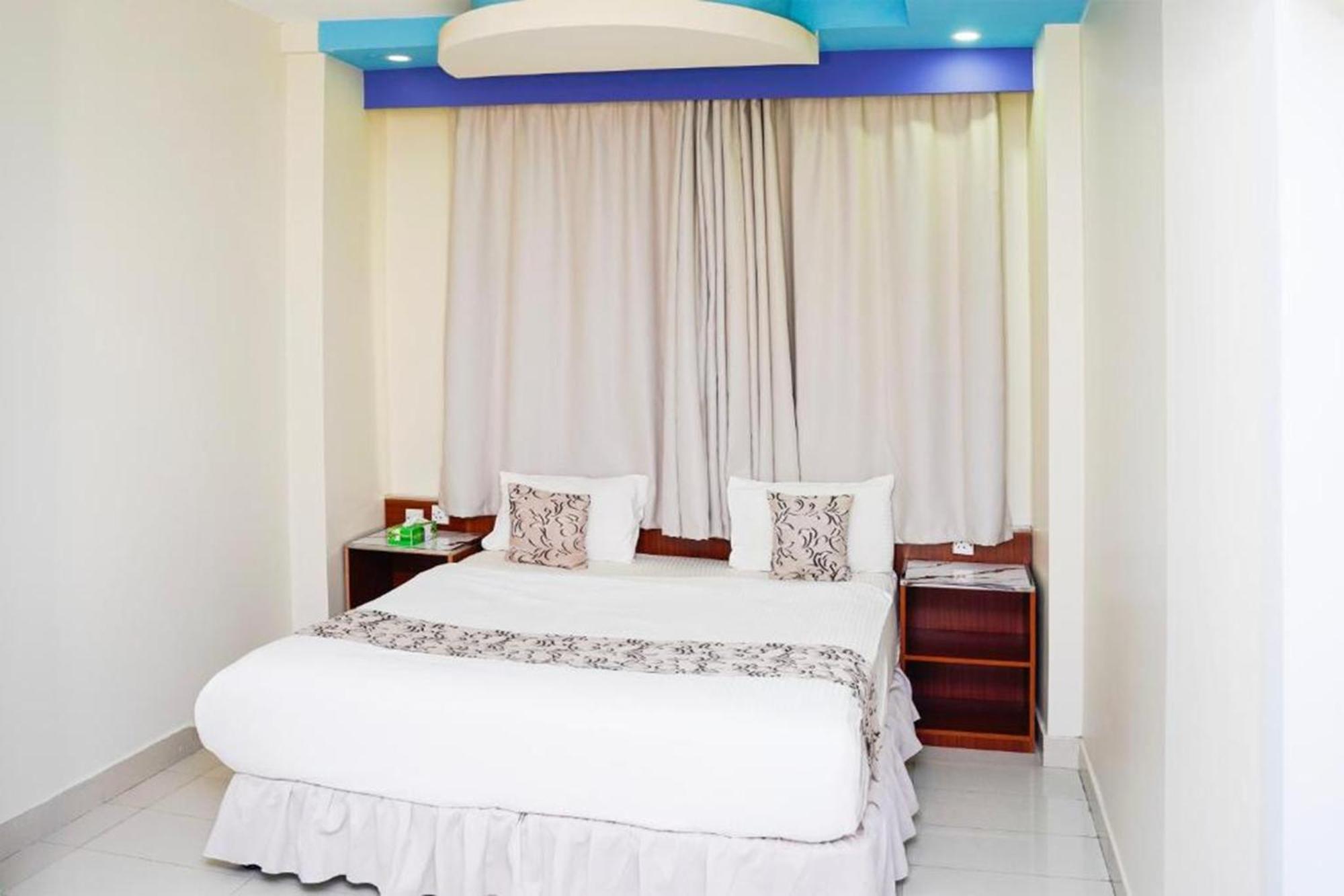 Al Bayrahaa Hotel Apartments Seeb ภายนอก รูปภาพ