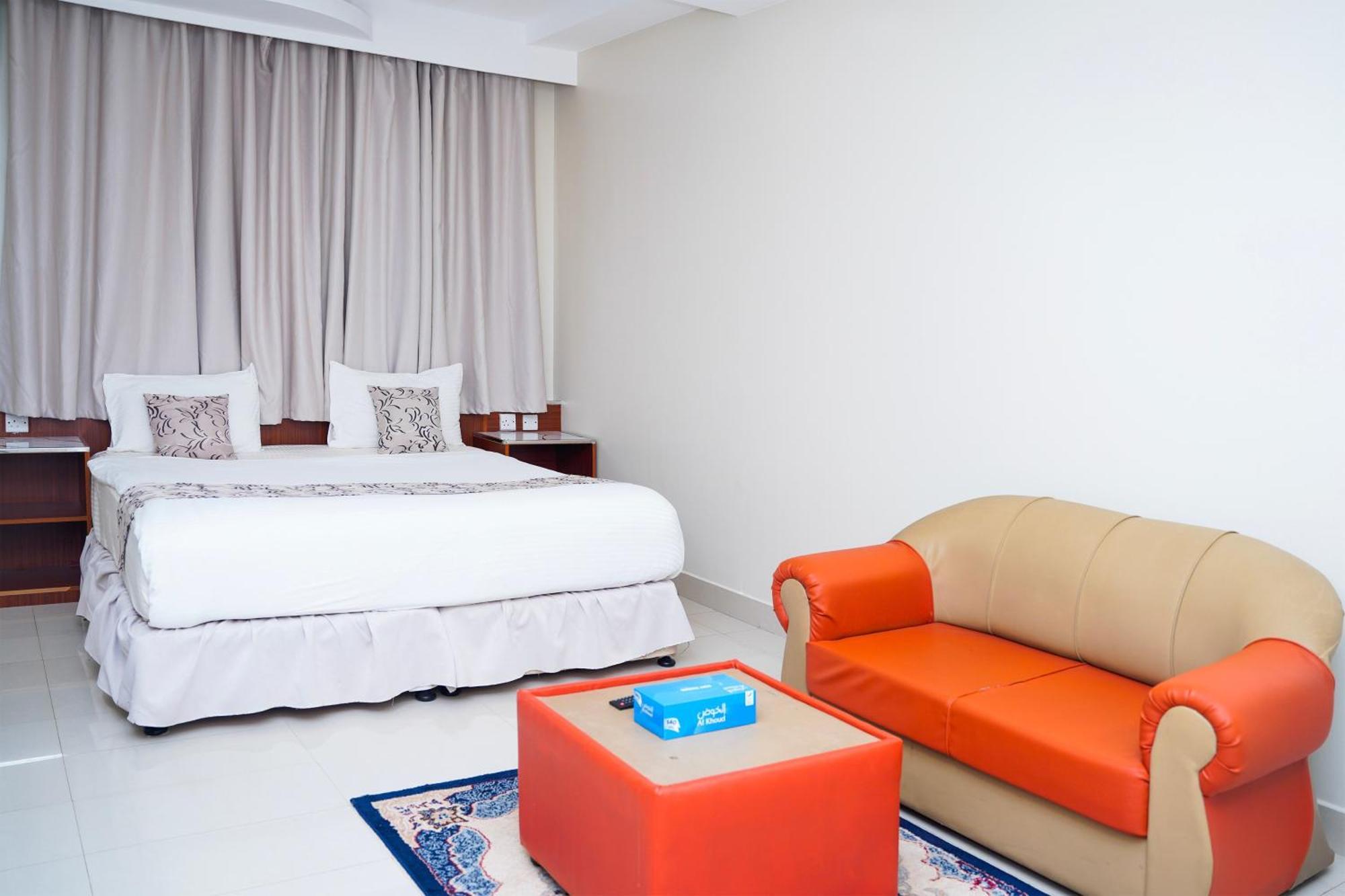 Al Bayrahaa Hotel Apartments Seeb ภายนอก รูปภาพ
